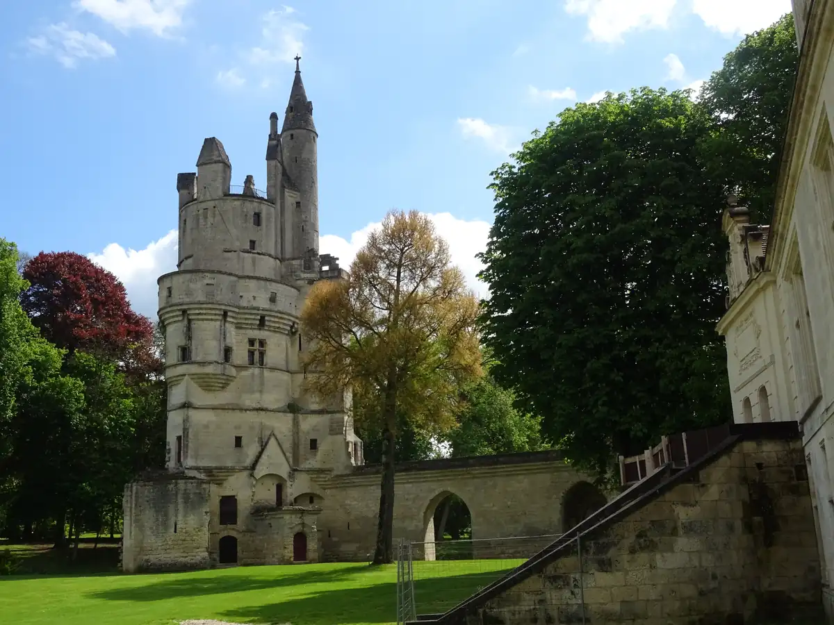Le Donjon de Septmonts